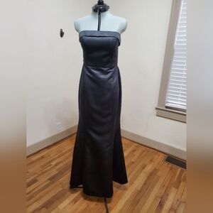 Elegant Black Strapless Evening Gown